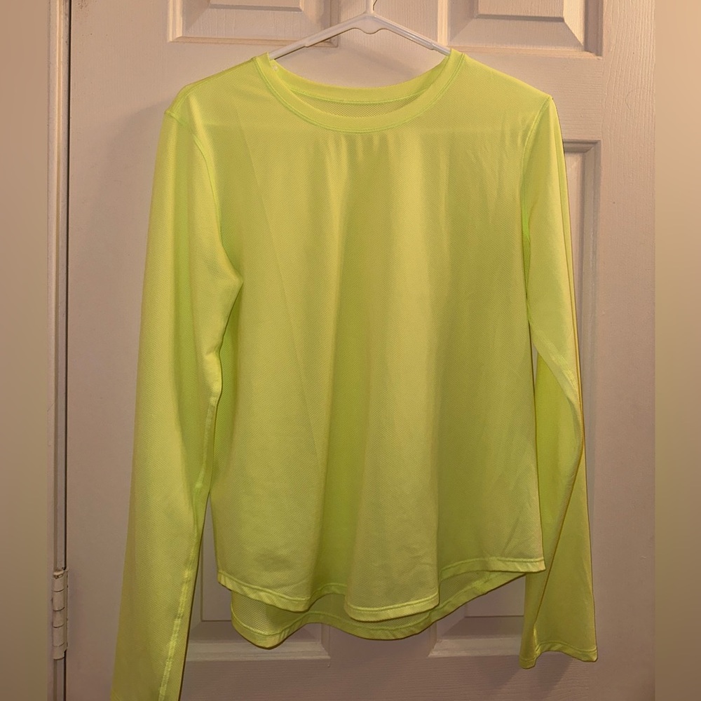 FADED ZAP Yellow Lululemon Long sleeve shirt. Worn once. Size 8
